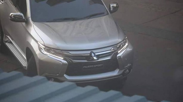 2016 Mitsubishi Challenger spy photo front