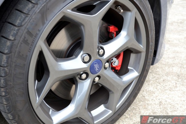 2015 Ford Focus ST 18-inch alloy