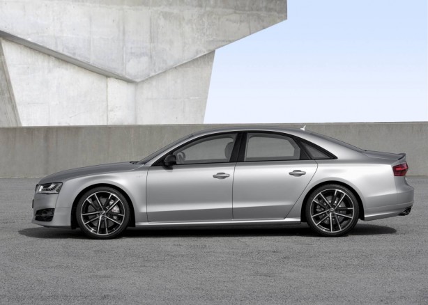 2016-audi-s8-plus-side