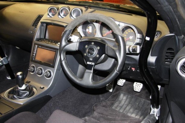 Nissan 350Z by Veilside dashboard