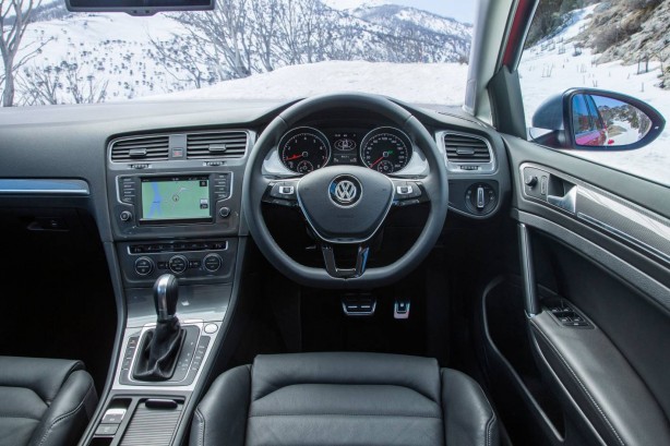 Volkswagen Golf Alltrack interior
