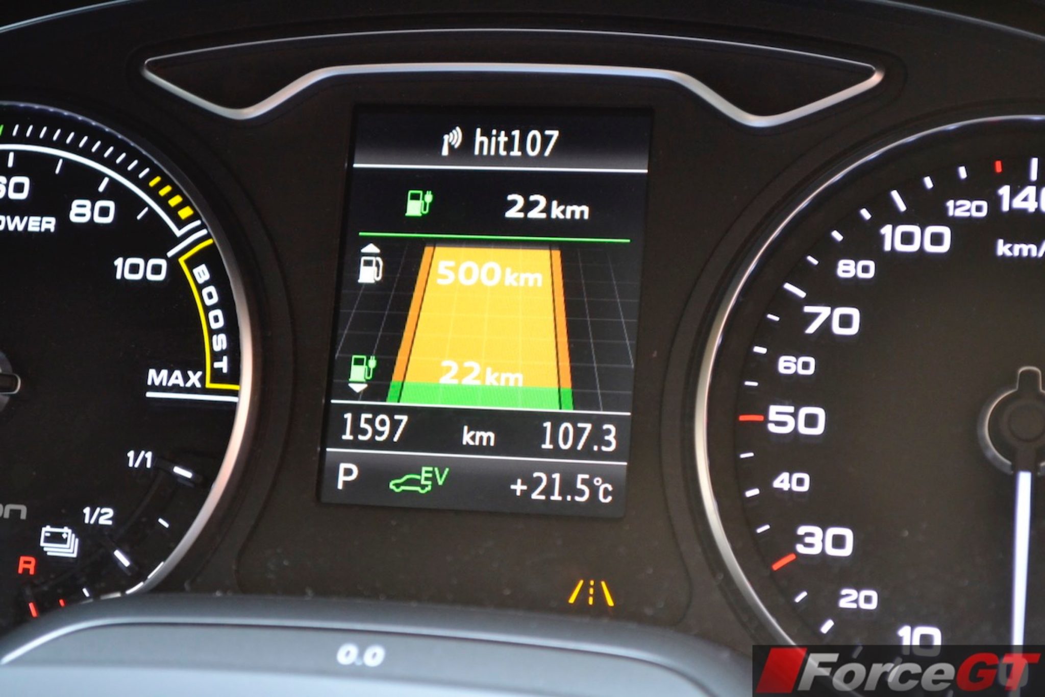 2015-Audi-A3-e-tron-Sportback-multi-info