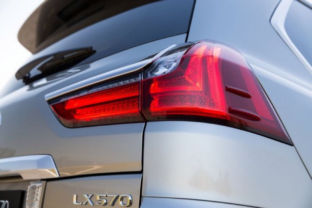 2015 Lexus LX 570 LED taillight
