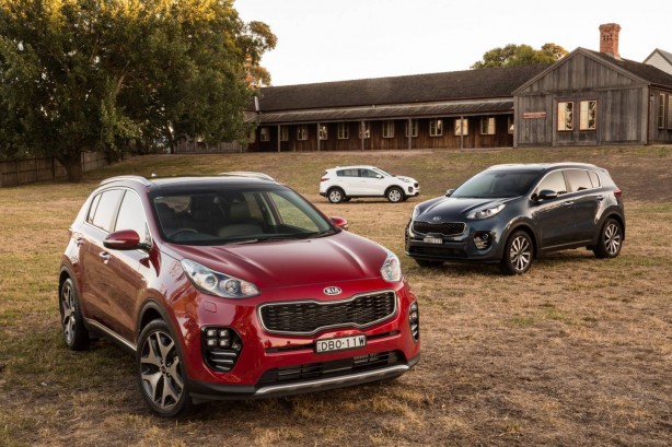 2016 Kia Sportage group. Platinum (front), SLi (right) and Si (middle).