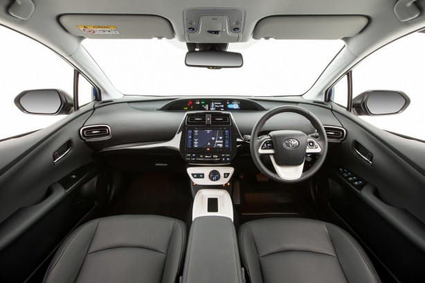2016 Toyota Prius i-Tech interior