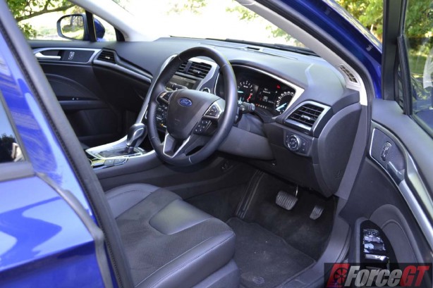 2016 ford mondeo trend wagon interior-1