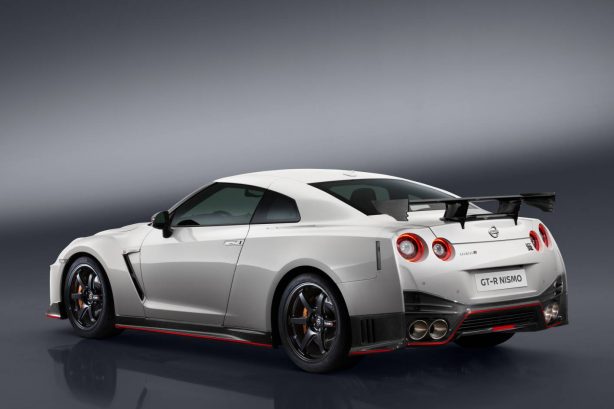 2017-nismo-nissan-rear-gtr-next-level-600hp-nurburgring-front