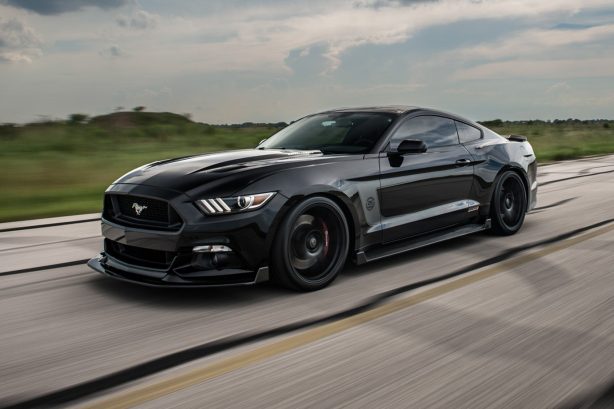 2016-Ford-Mustang-Hennessey-HPE800-25th-Anniversary-front-three-quarter-in-motion