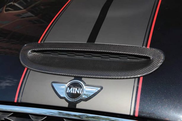 mini-john-cooper-works-carbon-edition-limited-edition-06
