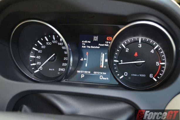 2016 Land Rover Discovery Sport instruments