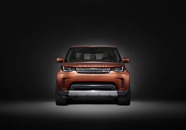 2017 land rover discovery front