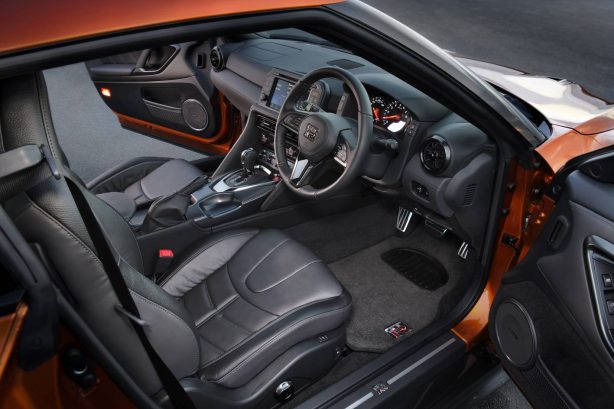 2017 nissan gt-r premium edition interior