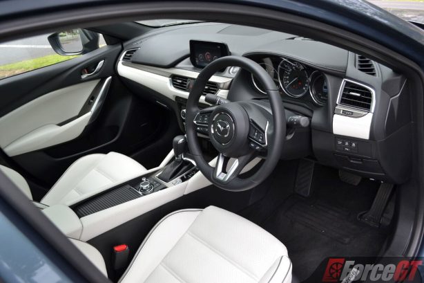 2017-mazda6-sedan-atenza-interior