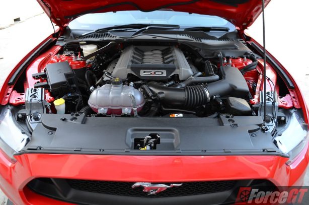 2017-ford-mustang-gt-coupe-engine