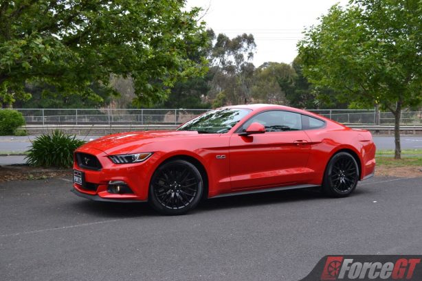2017-ford-mustang-gt-coupe-side-view