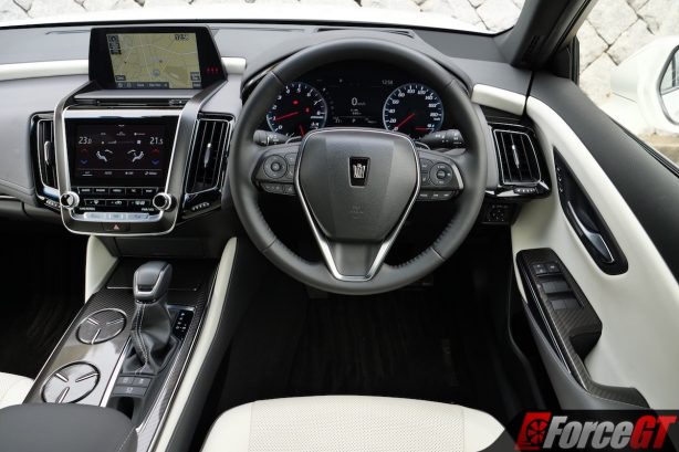 2019 Toyota Crown Rs Advance Interior 1 Forcegt Com