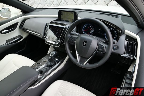 2019 Toyota Crown Rs Advance Interior 2 Forcegt Com