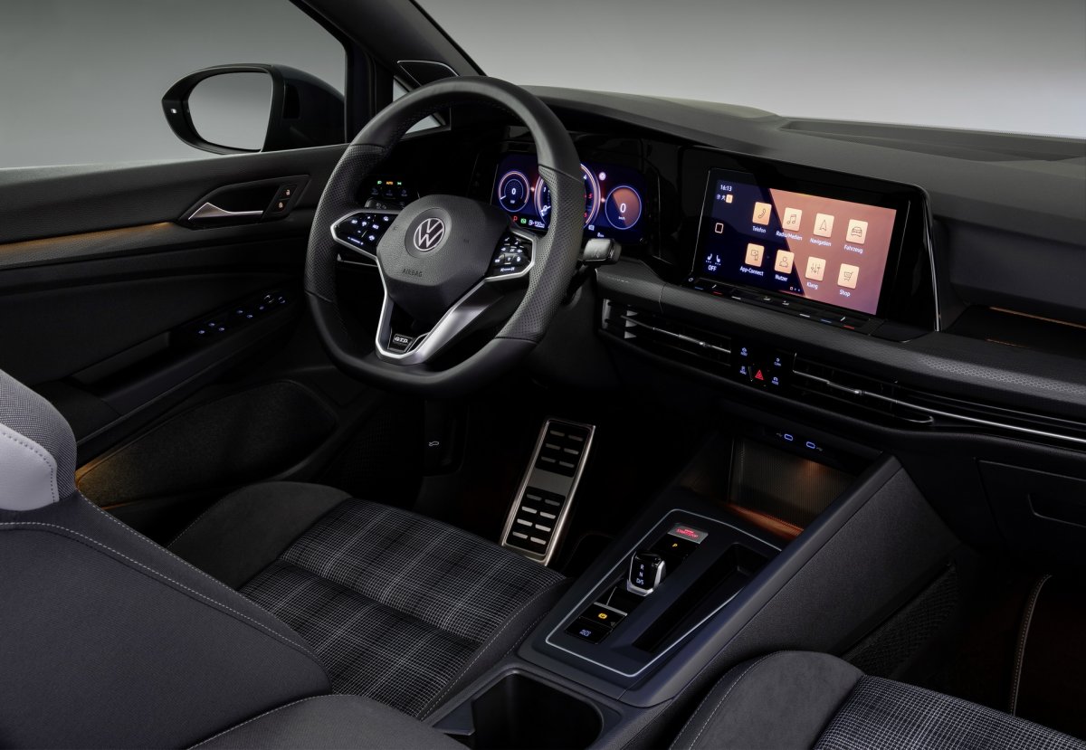 2020 Volkswagen Mk8 Golf GTI fully unveiled